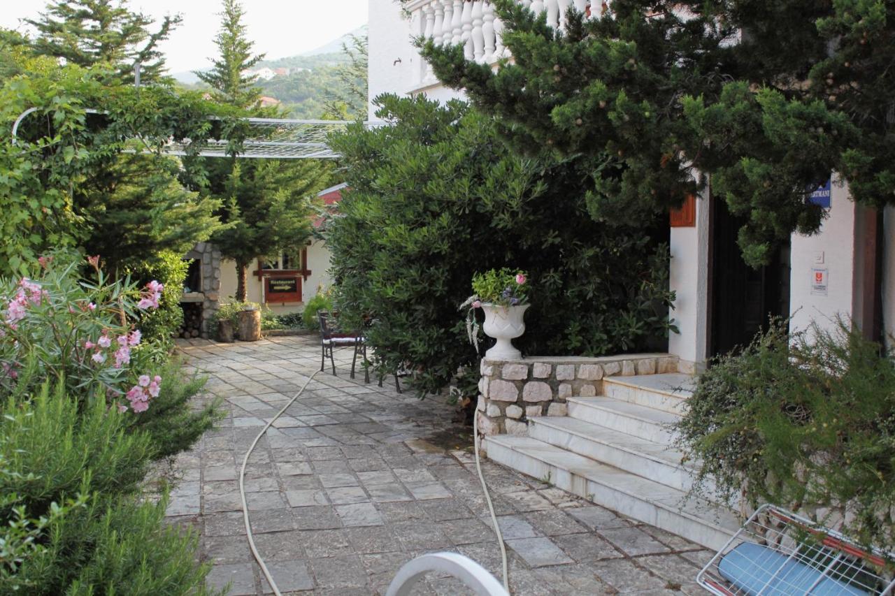 Apartments And Rooms With Parking Space Klenovica, Novi Vinodolski - 5590 Esterno foto